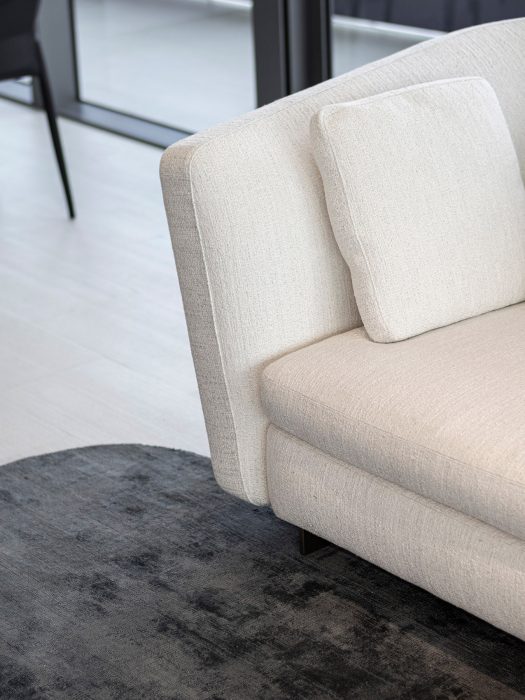 Brickell Flatiron Sofa Detail Minotti 1